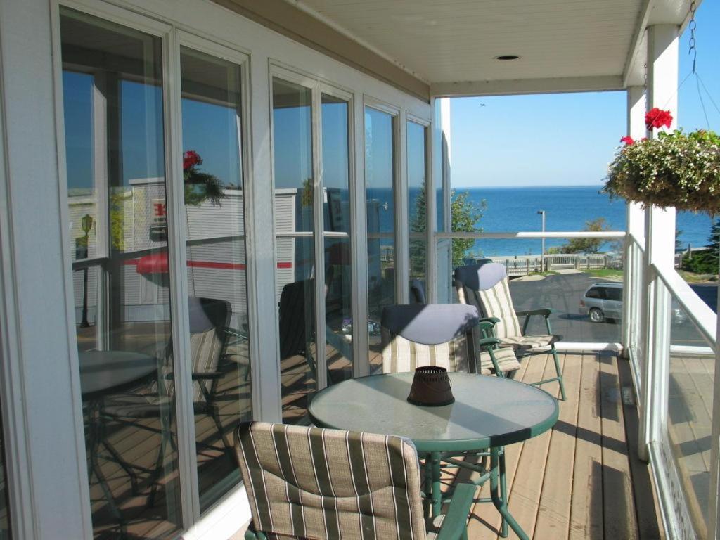 Pier Harbor #2 Apartment Saint Ignace Exterior foto